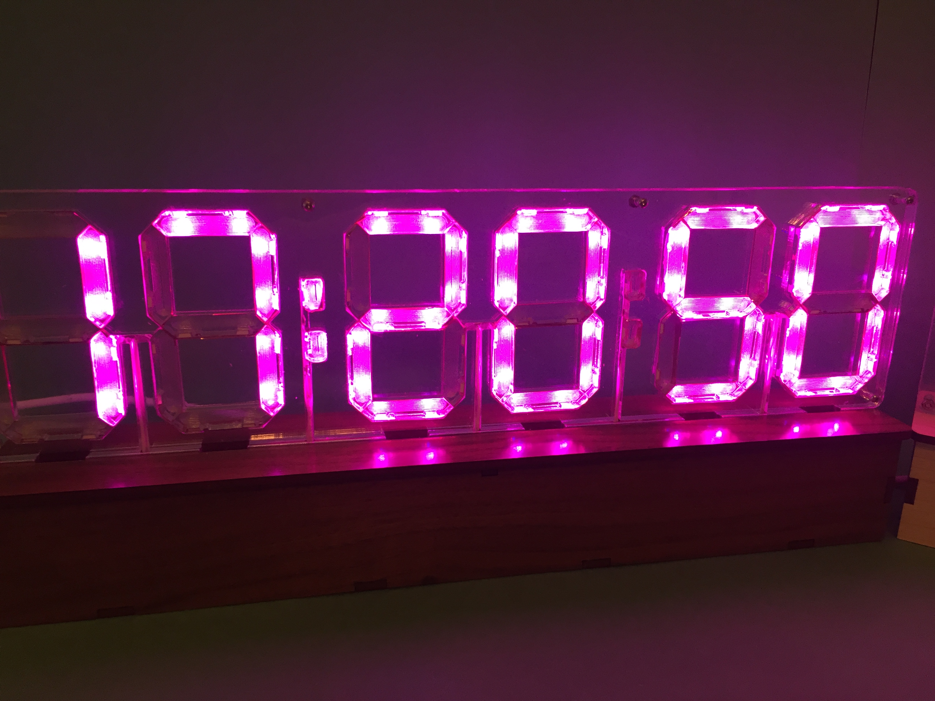 Edge-Lit Seven Segment Display